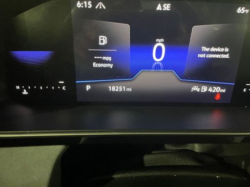 Used 2025 Volkswagen Jetta SE image 39