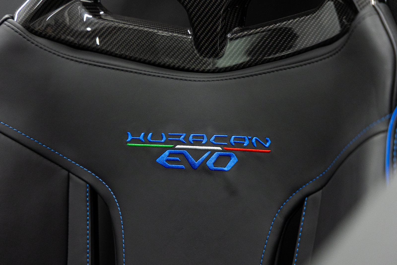 Used 2024 Lamborghini Huracan EVO AWD/4WD image 35