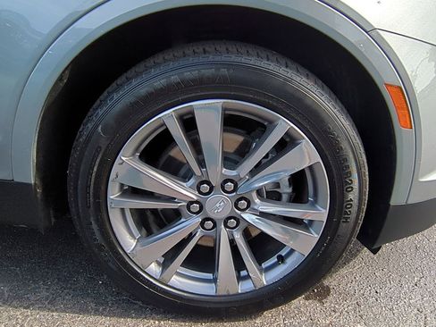 Used 2024 Cadillac XT5 Premium Luxury image 11