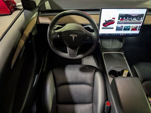 Used 2022 Tesla Model 3 Long Range AWD/4WD image 6