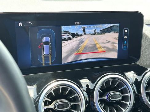 Certified 2025 Mercedes-Benz GLA 250 image 21