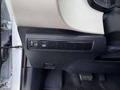 Used 2023 Toyota Corolla LE FWD image 24