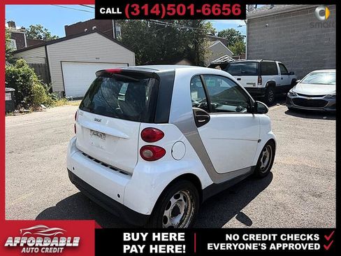 Used 2013 smart fortwo pure RWD image 5