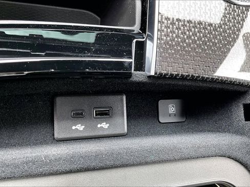 New 2026 Cadillac Escalade ESV V image 20