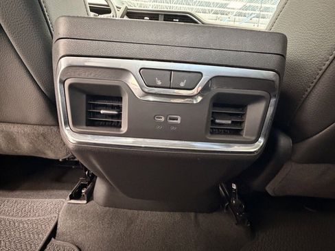 Used 2024 GMC Sierra 2500 Denali w/ Denali Reserve Package image 26