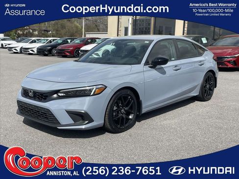 Used 2023 Honda Civic Sport image 1