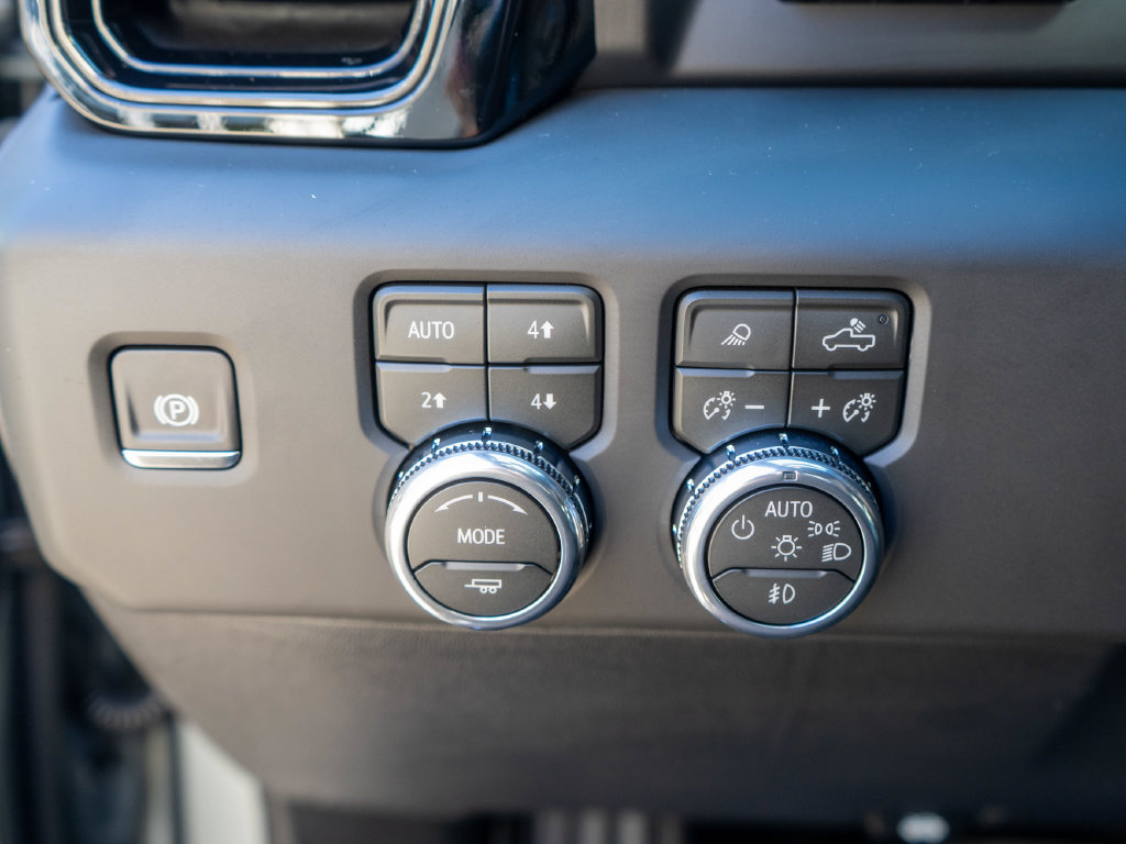 Used 2026 GMC Sierra 1500 AT4 w/ AT4 Premium Package AWD/4WD image 21