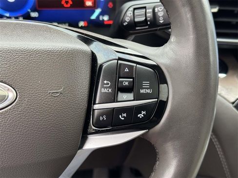 Used 2022 Ford Explorer Platinum w/ Equipment Group 601A image 11