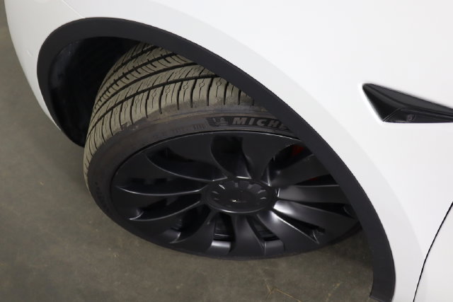 Used 2023 Tesla Model Y Performance AWD/4WD image 42