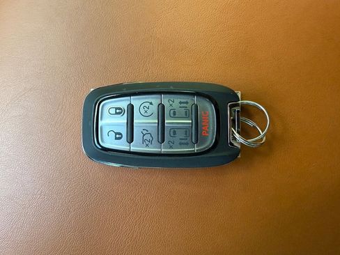 New 2026 Chrysler Pacifica Pinnacle w/ Trailer Tow Group image 41