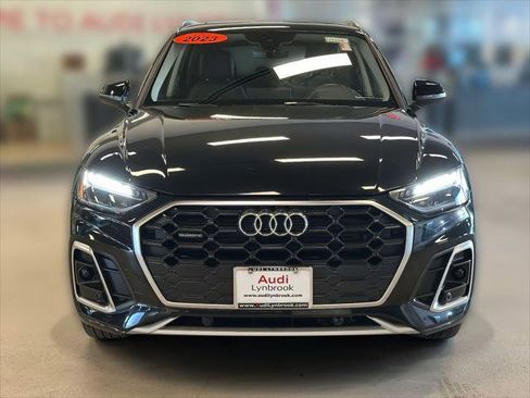 Used 2023 Audi Q5 2.0T Premium w/ Convenience Package image 2