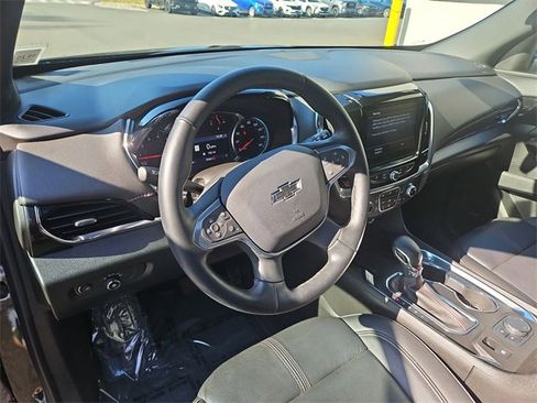 Certified 2023 Chevrolet Traverse RS image 10