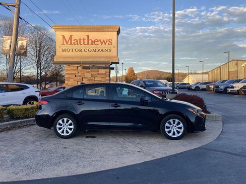 Used 2024 Toyota Corolla LE image 4