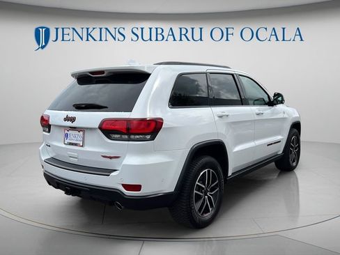 Used 2020 Jeep Grand Cherokee Trailhawk w/ Trailhawk Luxury Group AWD/4WD image 3