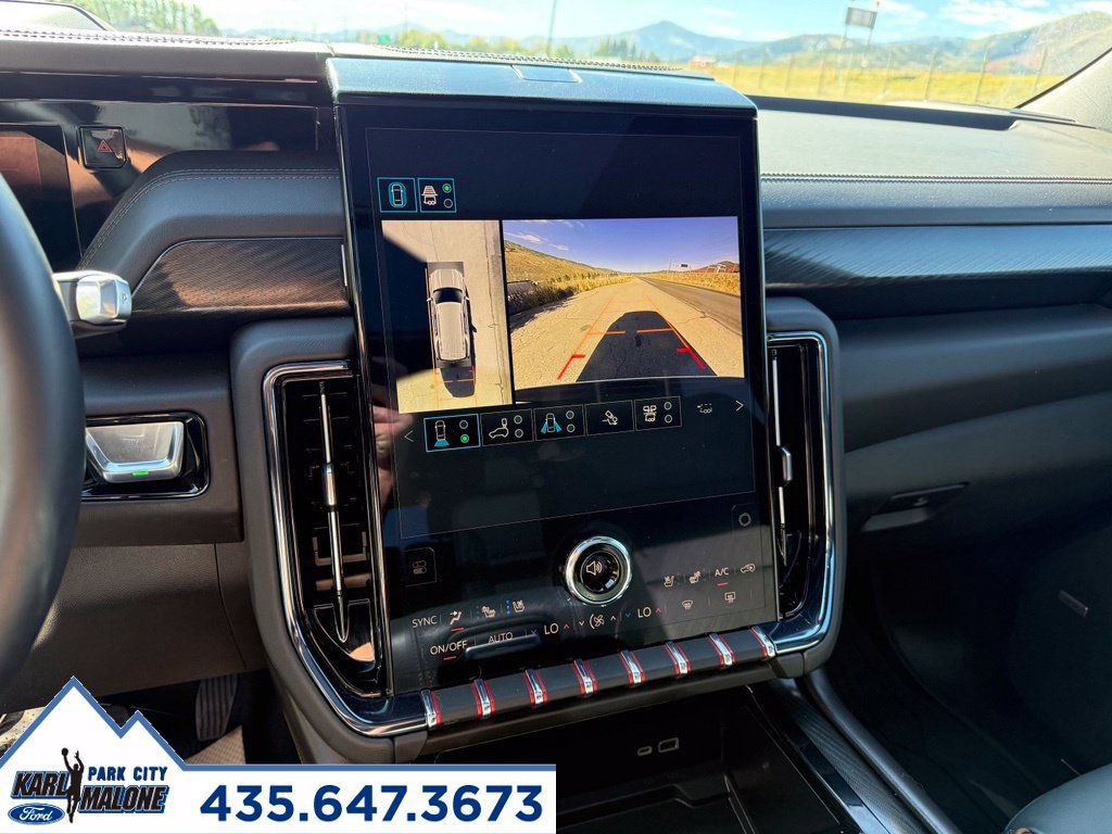 Used 2025 GMC Yukon AT4 w/ AT4 Premium Plus Package AWD/4WD image 21