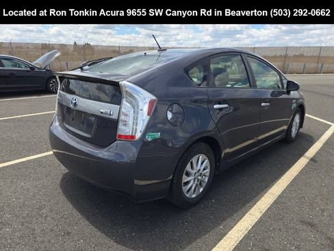 Used 2015 Toyota Prius Prime Plug-In Hybrid FWD image 5