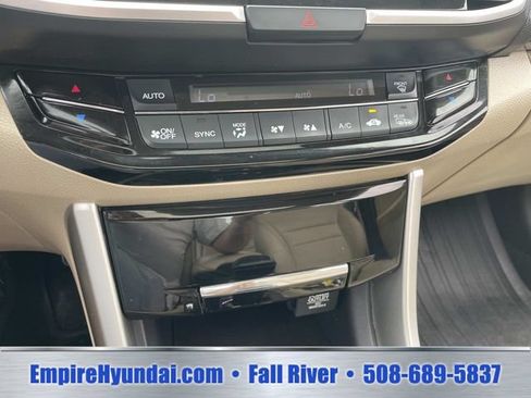 Used 2016 Honda Accord EX-L image 25