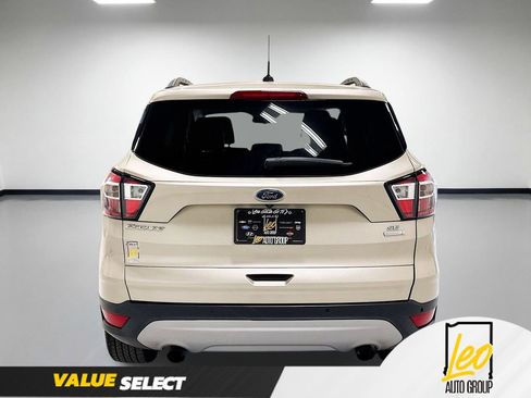 Used 2017 Ford Escape SE w/ SE Leather Comfort Package FWD image 7