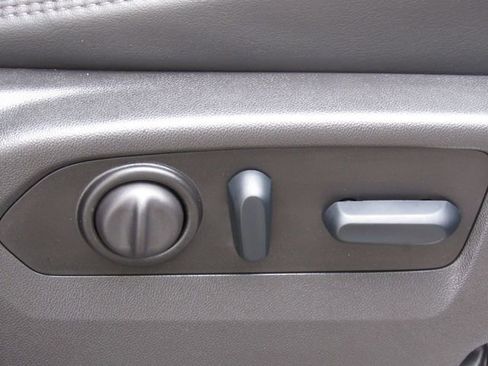 Used 2023 Chevrolet Silverado 3500 High Country image 26