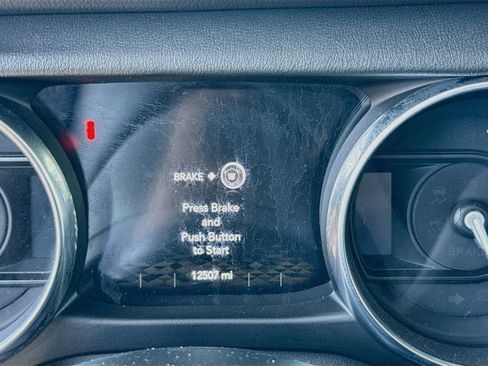 Used 2023 Jeep Wrangler Unlimited Sahara w/ Cold Weather Group AWD/4WD image 13