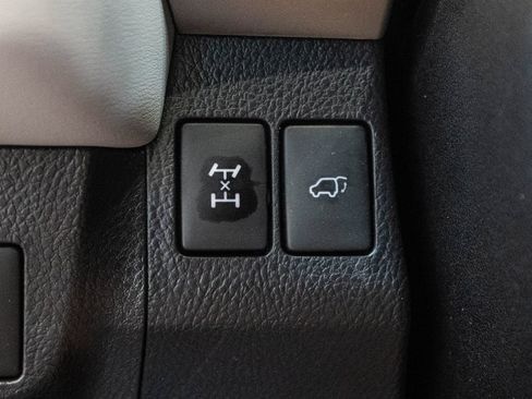 Used 2015 Toyota RAV4 Limited w/ Technology Package AWD/4WD image 25