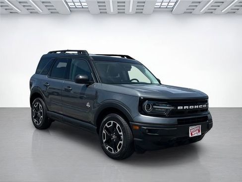 Used 2024 Ford Bronco Sport Outer Banks AWD/4WD image 2
