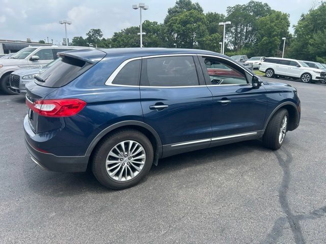 Used 2017 Lincoln MKX Select w/ Select Plus Package FWD image 6