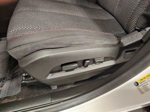 Used 2016 GMC Terrain SLE image 32