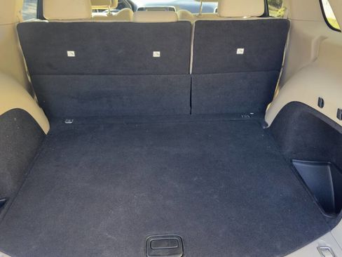 Used 2017 Jeep Grand Cherokee Laredo w/ Quick Order Package 2BE image 24