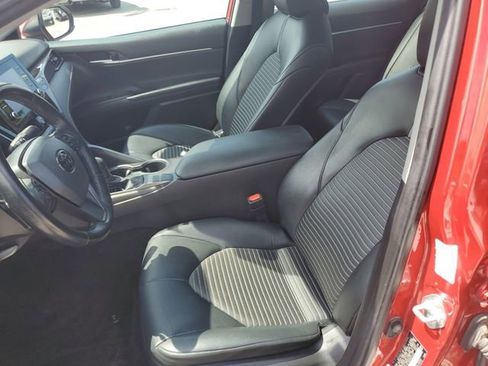Used 2021 Toyota Camry SE FWD image 28