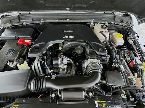 Certified 2021 Jeep Wrangler Unlimited Rubicon image 43