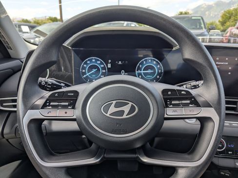 Certified 2024 Hyundai Elantra SEL FWD image 18