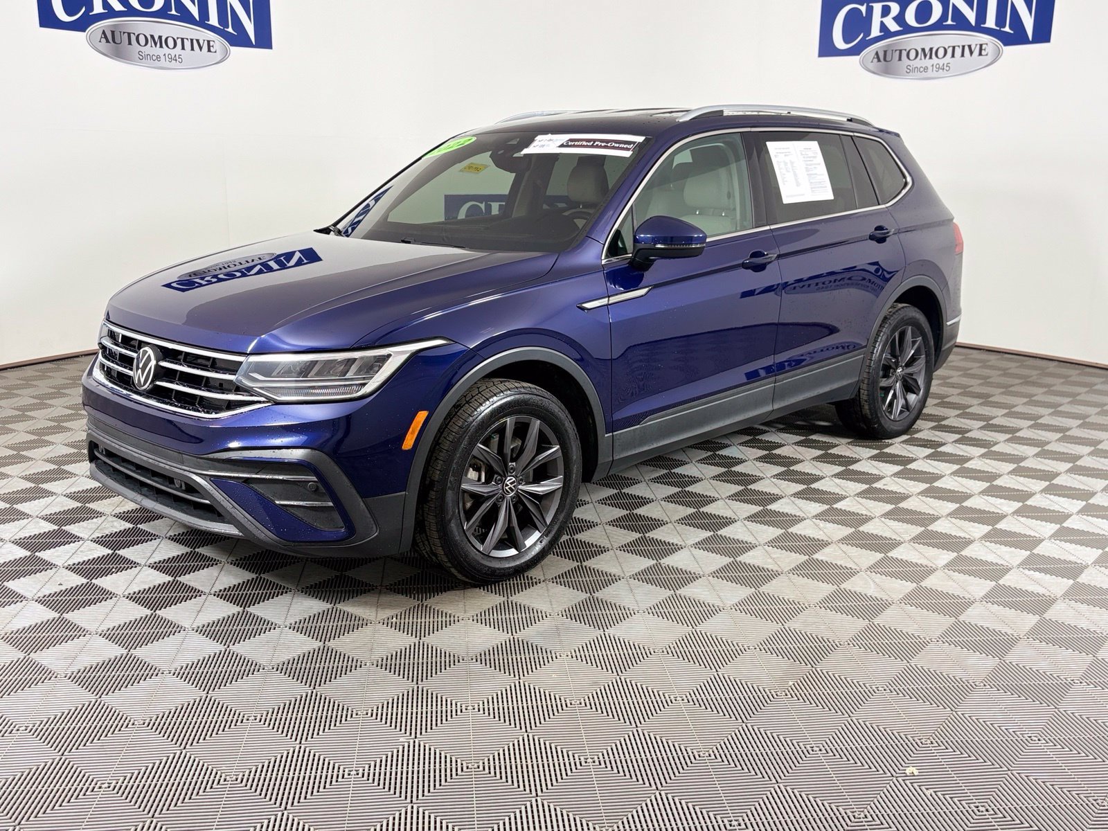 Used 2022 Volkswagen Tiguan SE FWD image 34