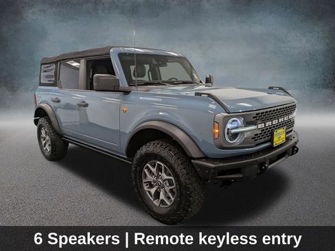 Used 2021 Ford Bronco Badlands image 3