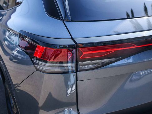 New 2026 Volkswagen Tiguan SE R-Line image 9