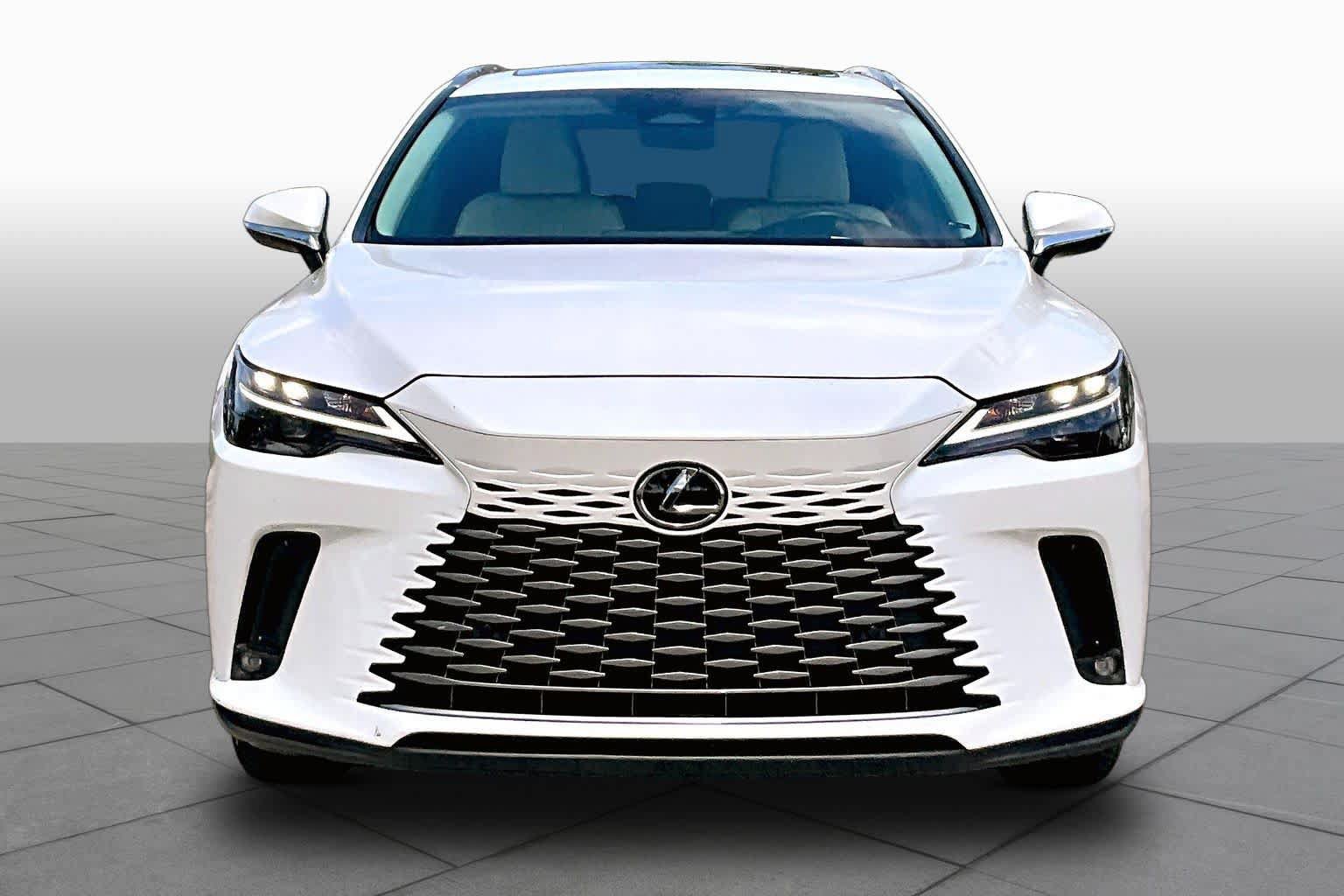 Used 2024 Lexus RX 350 Premium w/ Accessory Package (Z1) FWD image 4