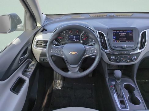 Used 2023 Chevrolet Equinox LS w/ LS Convenience Package FWD image 12