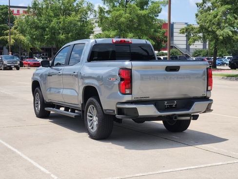 Used 2024 Chevrolet Colorado LT w/ LT Convenience Package III AWD/4WD image 7