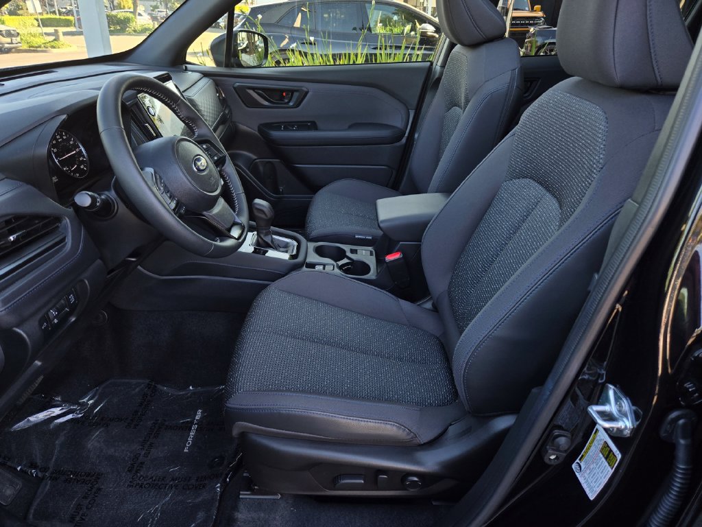 Used 2025 Subaru Forester Premium w/ Convenience Package #1 AWD/4WD image 16