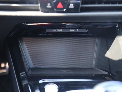 Used 2024 Volkswagen Golf R image 15