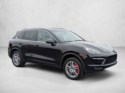 Used 2014 Porsche Cayenne Turbo AWD/4WD image 3