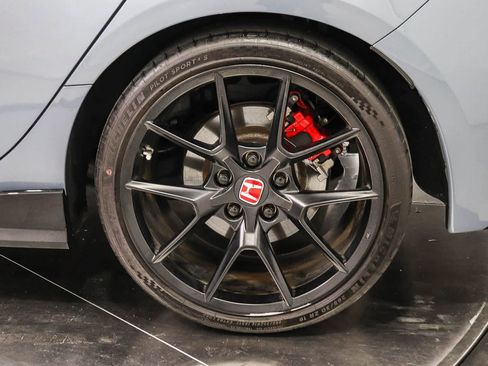 Used 2024 Honda Civic Type R image 10