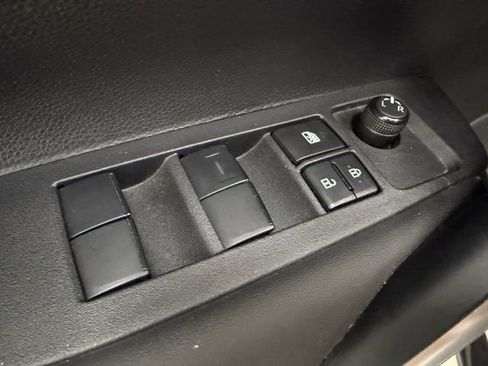 Used 2023 Toyota Corolla SE FWD image 29