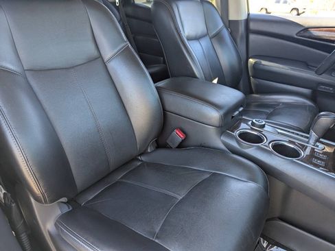 Used 2016 Nissan Pathfinder SL w/ SL Premium Package AWD/4WD image 11