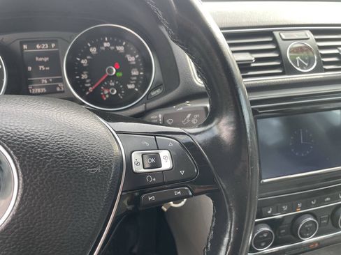 Used 2016 Volkswagen Passat 1.8T SE FWD image 24