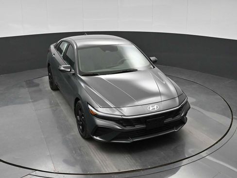 New 2026 Hyundai Elantra Sport FWD image 23