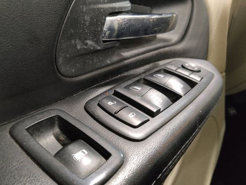 Used 2018 Dodge Grand Caravan SE w/ UConnect Hands-Free Group FWD image 27