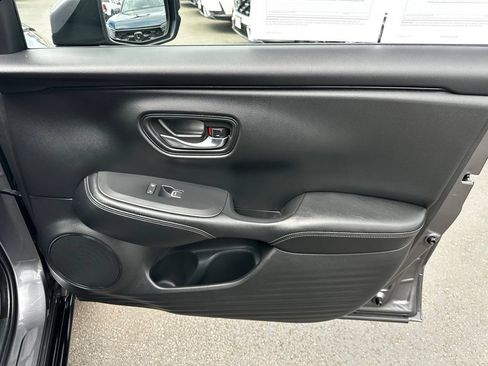 Used 2024 Honda HR-V EX-L image 13