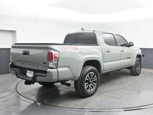 Used 2022 Toyota Tacoma TRD Sport w/ Technology Package AWD/4WD image 14