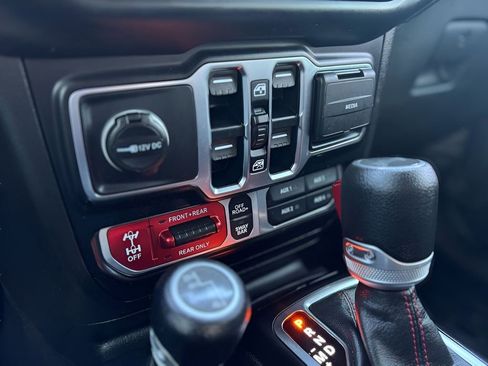 Used 2021 Jeep Wrangler Unlimited Rubicon image 19